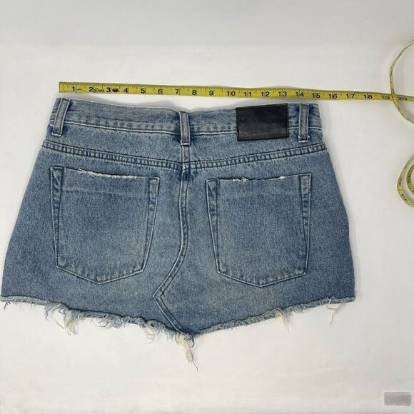 One Teaspoon Blue Junkyard Low Waist Relaxed Fit Curved Hem Denim Shorts Size 27 - Picture 2 of 7